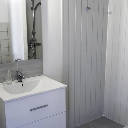 Del Re 6 * La Flotte